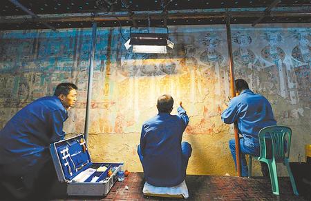 莫高窟記得，“飛天”記得…… ——敦煌研究院文物保護利用群體素描