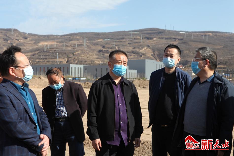 蔣曉強(qiáng)調(diào)研督查岷山機(jī)械搬遷項目建設(shè)情況