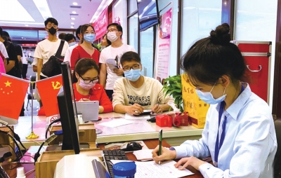 “幸有所愛，不畏山?！?“5·20”當天蘭州城關(guān)區(qū)有521對新人領(lǐng)證