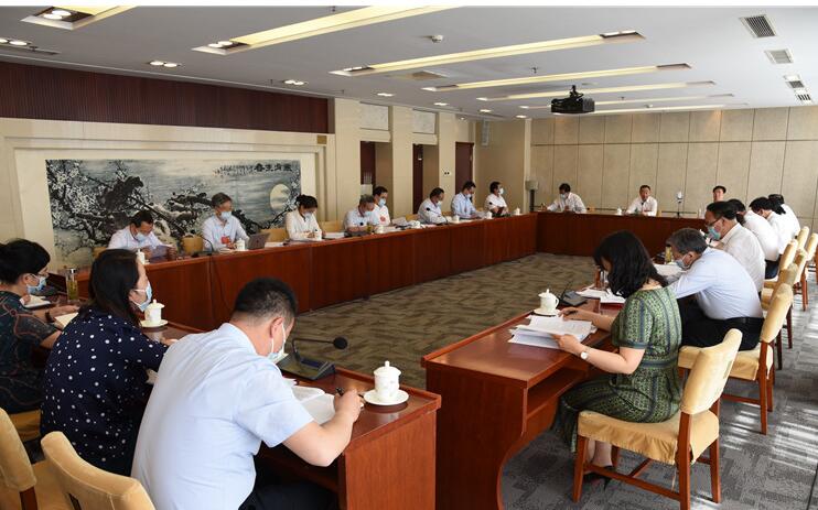 【兩會快訊】甘肅代表團(tuán)分組審議全國人大常委會工作報(bào)告，唐仁健參加第二小組會議并發(fā)言