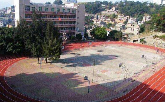 蘭州四城區(qū)初一新生7月23日去對(duì)口學(xué)?？窗?>
        </a><em>蘭州四城區(qū)初一新生7月23日去對(duì)口學(xué)校看榜</em></li>
    <li><a  target=