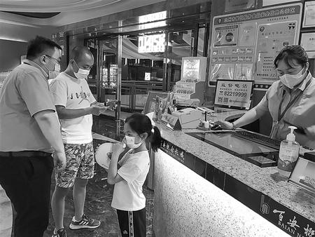 “好久不見，歡迎回來！”——探訪重啟后的蘭州電影院