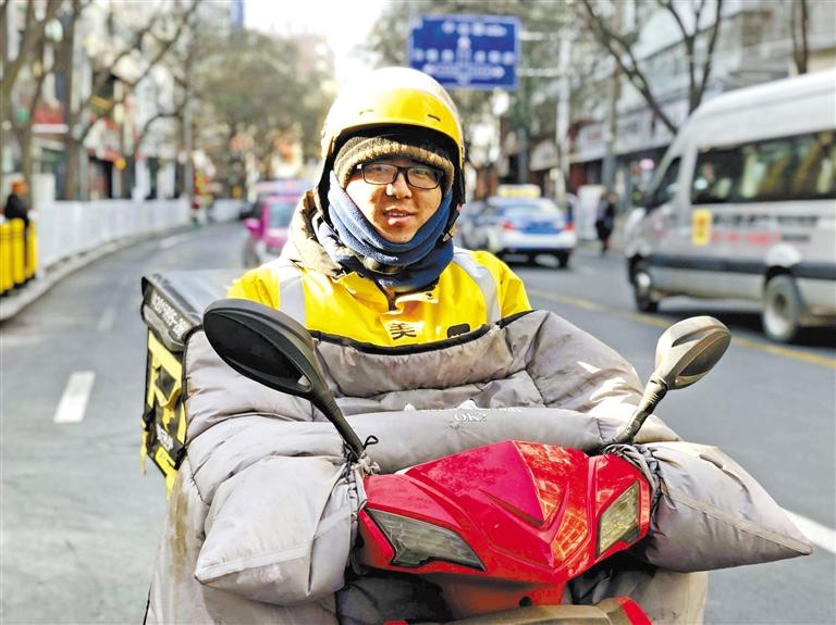 外賣小哥王全軍：好好干，在蘭州買套房