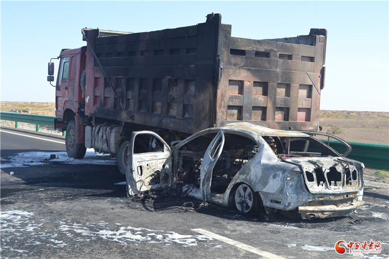 柳敦高速“10·11”交通事故有關(guān)責(zé)任人和單位被問責(zé)