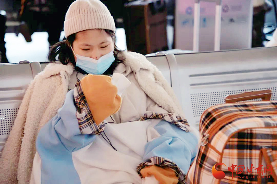 春運(yùn)故事：歸途的車站，有溫情、愛情，還有堅(jiān)守