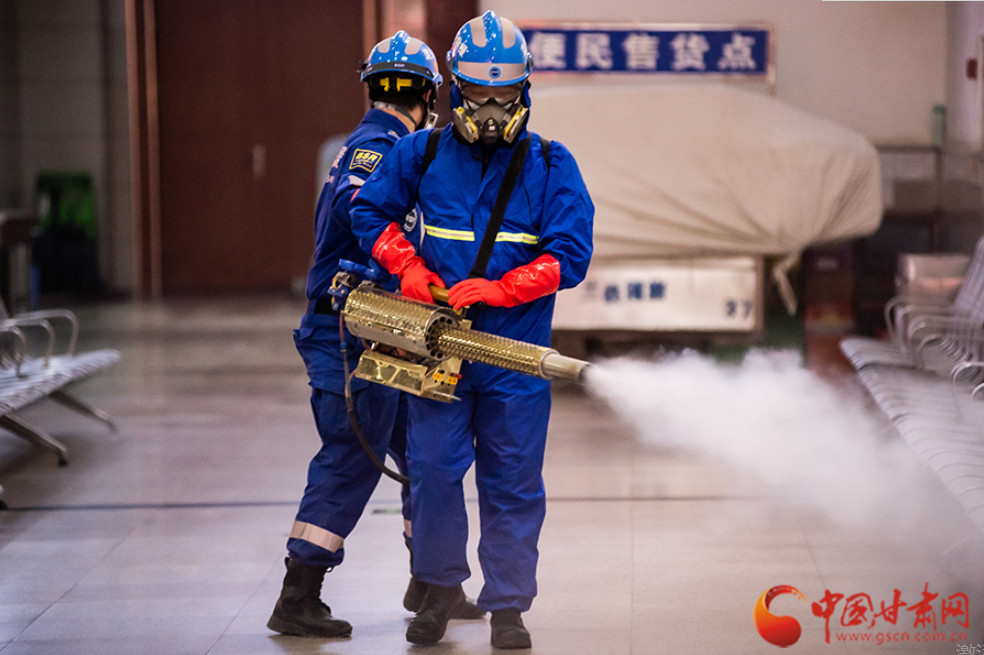 【新春走基層】護(hù)航回家路，蘭州車站這波操作很硬核！