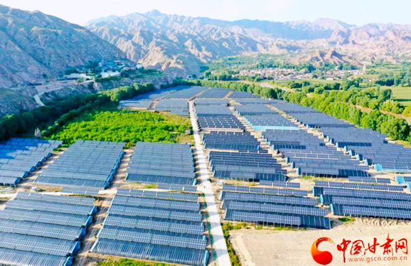 【奮斗百年路 啟航新征程 脫貧攻堅(jiān)答卷】以村為家，把貧困戶當(dāng)家人——記全國(guó)脫貧攻堅(jiān)先進(jìn)個(gè)人錢(qián)有