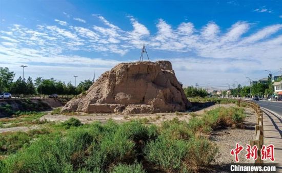 圖為沙州郡城遺址公園古遺址?！⊥醣筱y 攝