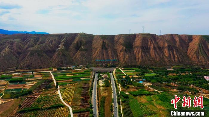 甘肅榆中造養(yǎng)結(jié)合十?dāng)?shù)年荒山改綠 野生動物?！奥睹妗?>
        </a><em>甘肅榆中造養(yǎng)結(jié)合十?dāng)?shù)年荒山改綠 野生動物?！奥睹妗?/em></li>
    <li><a  target=