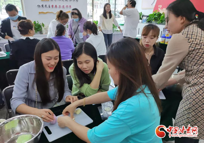 解鎖新技能！蘭州七里河區(qū)秋天的第一份手工月餅來了