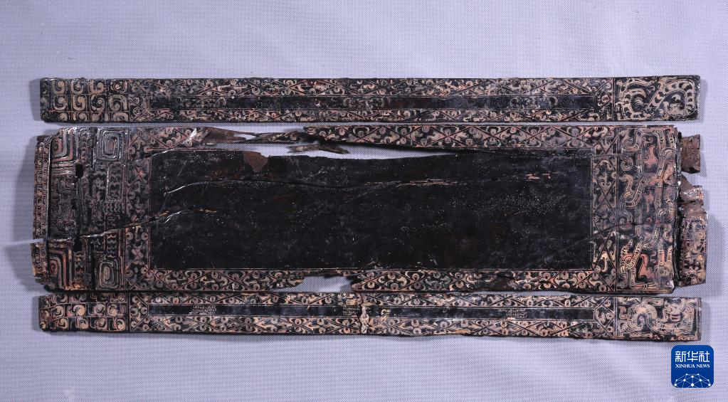 江西樟樹市國字山戰(zhàn)國墓葬出土漆瑟（資料圖）。