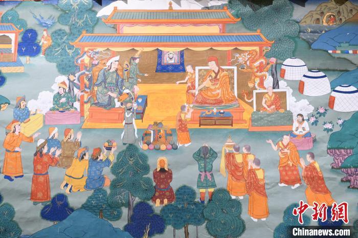 8月20日，在蘭州市博物館展出的大型歷史題材卷軸唐卡“涼州會(huì)盟”?！〈魑牟?攝