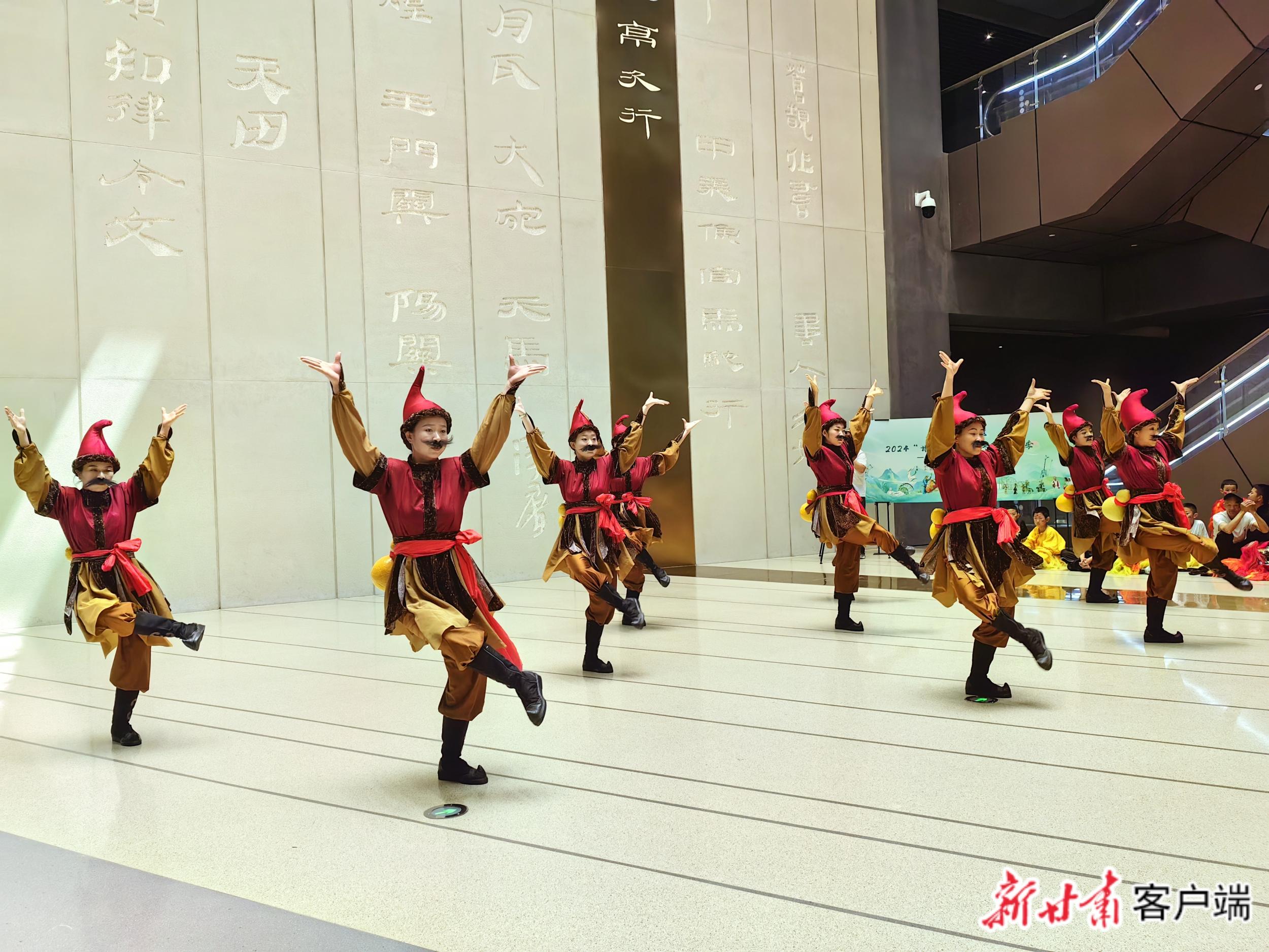 《胡騰舞》　本文圖片均由新甘肅·甘肅日報記者　何佳?！z