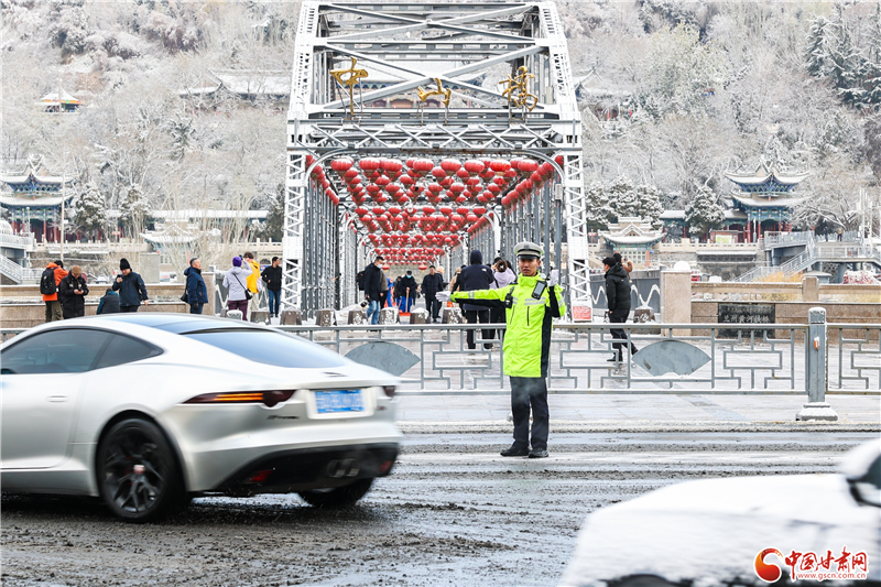 隴拍客丨雪落金城 警護(hù)平安